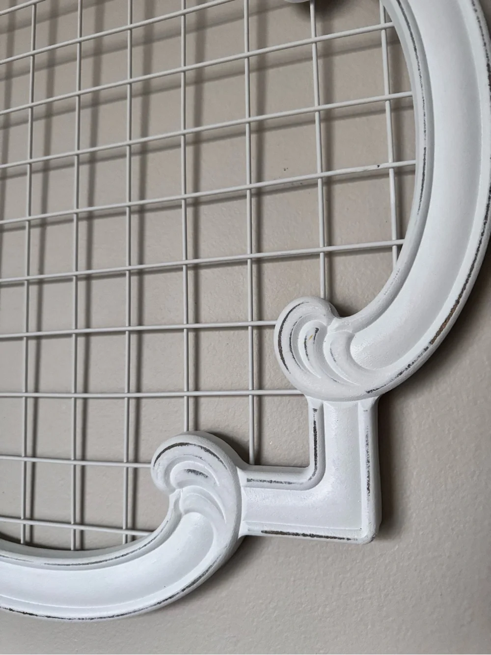 Shabby Chic White Decorative Grid Wall Frame